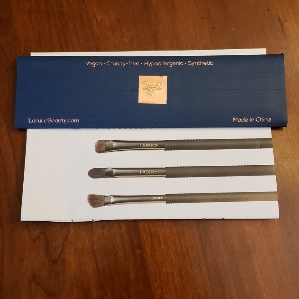 LARUCE 3 Piece Brush Set NIB Unopened